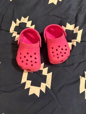 Infant Crocs - Bright Pink